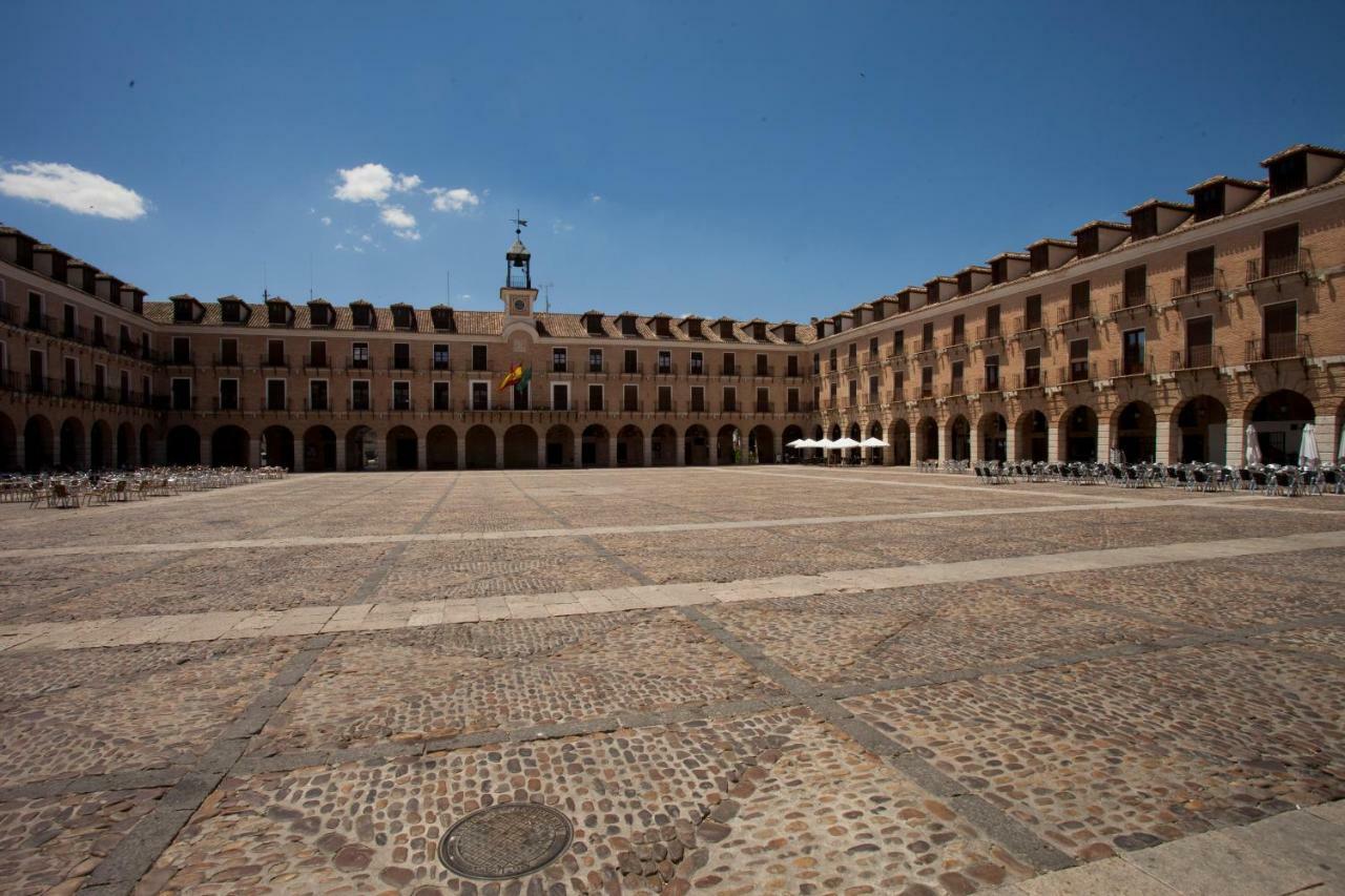 Hotel Plaza Mayor Ocaña Extérieur photo
